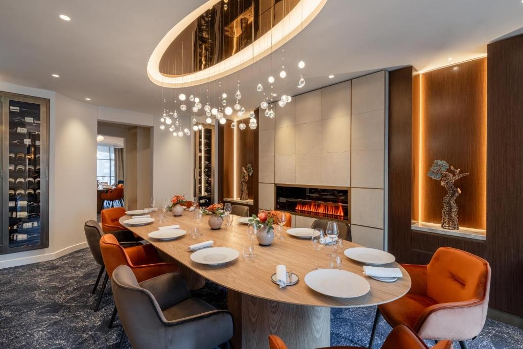 هتل رویال منوتل